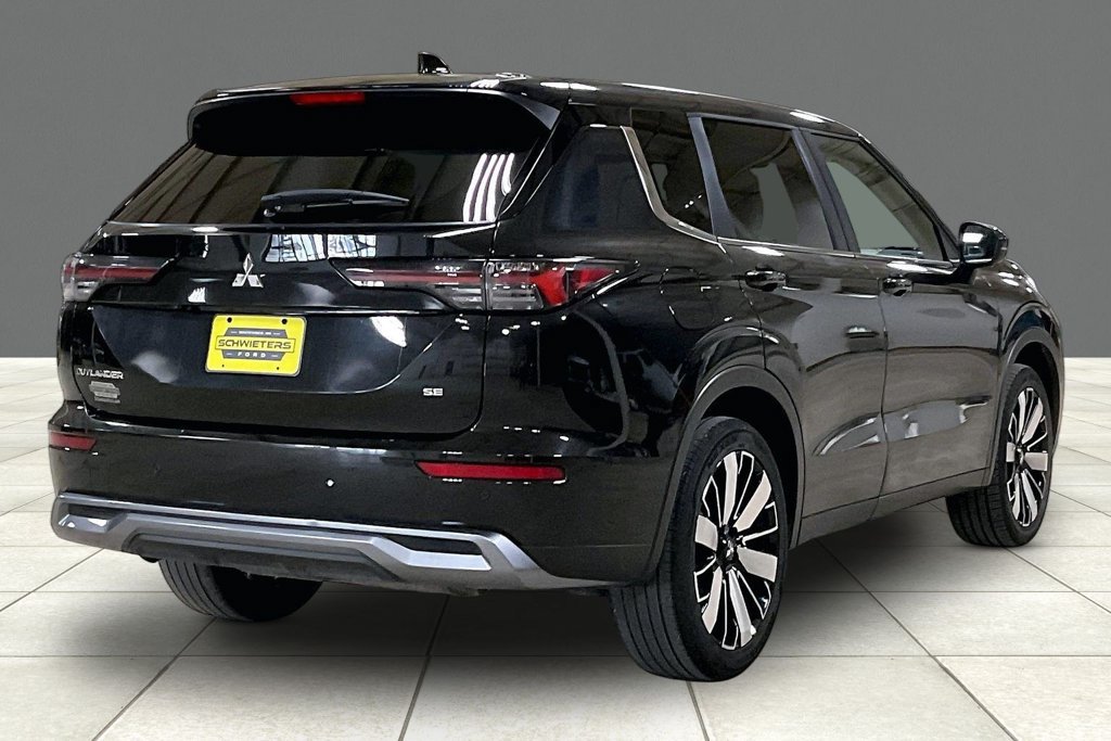 Used 2025 Mitsubishi Outlander SE AWD/4WD image 12