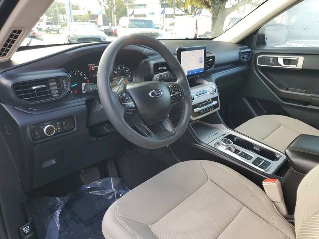 Certified 2024 Ford Explorer 2WD image 17