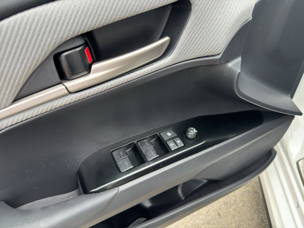 Used 2025 Toyota Camry SE w/ Multimedia Upgrade Package FWD image 10