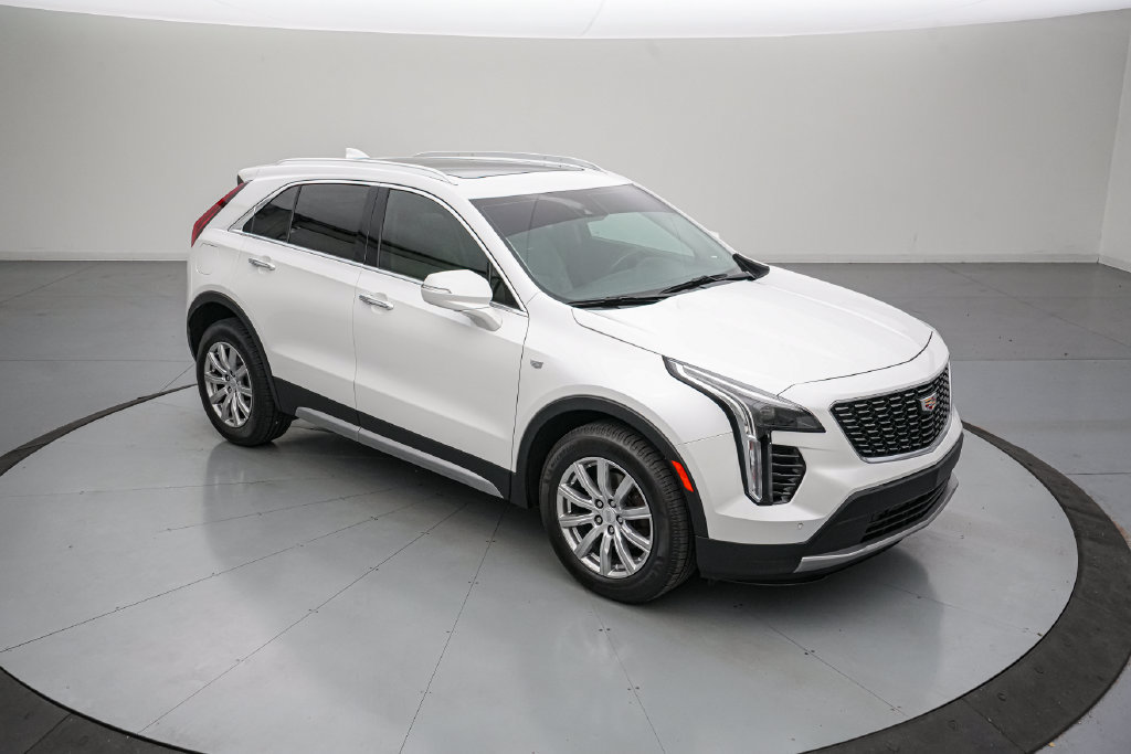 Used 2023 Cadillac XT4 Premium Luxury FWD image 2
