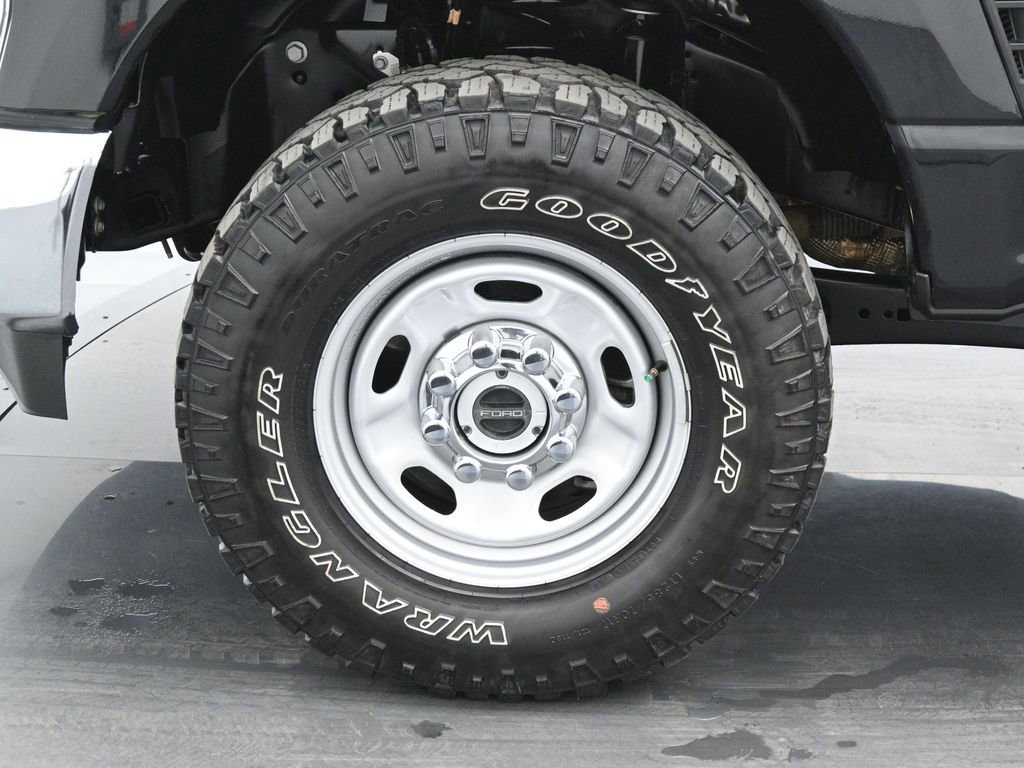Certified 2024 Ford F250 XL w/ XL Off-Road Package image 18