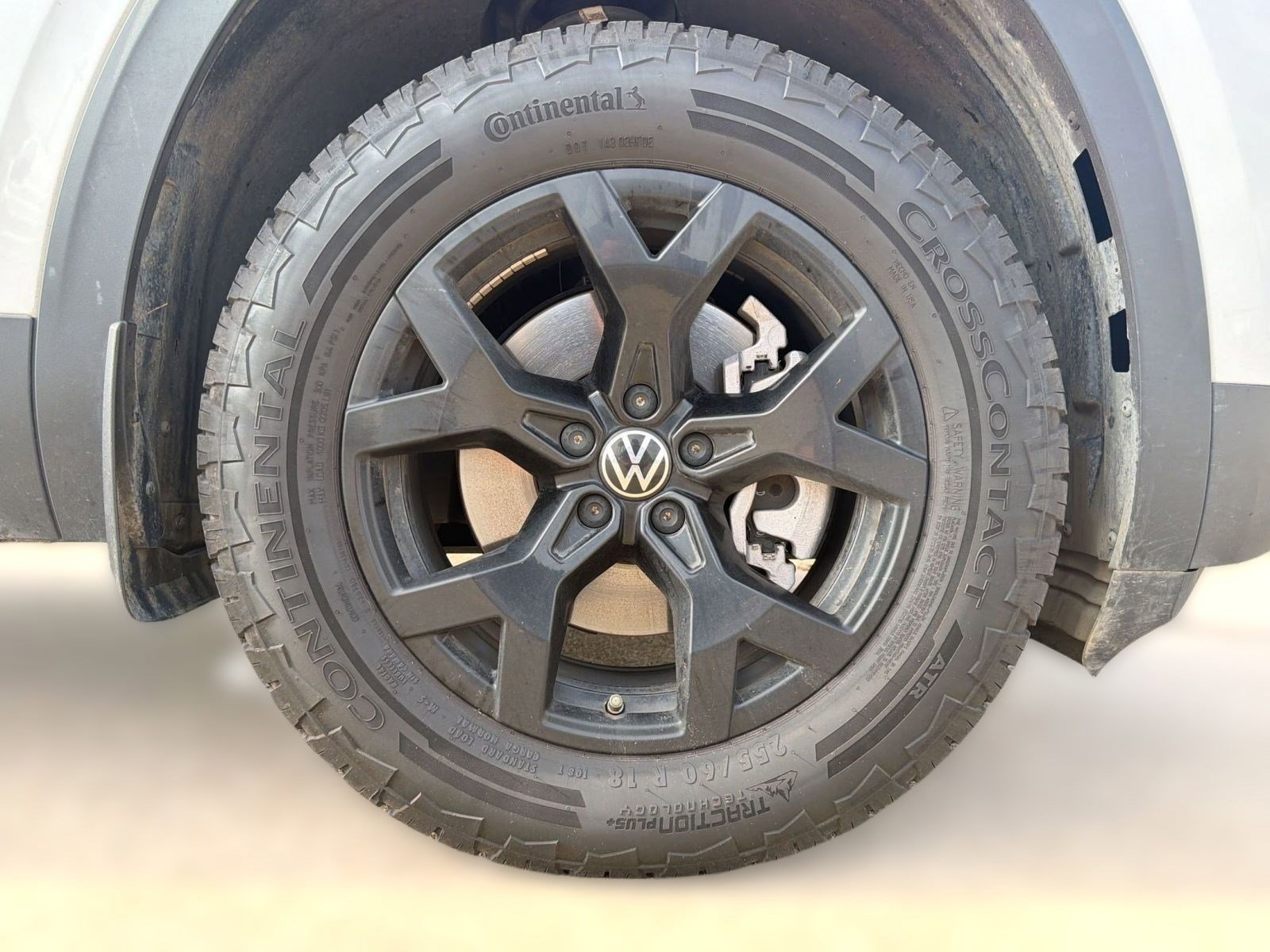 Used 2024 Volkswagen Atlas Peak Edition SEL AWD/4WD image 11