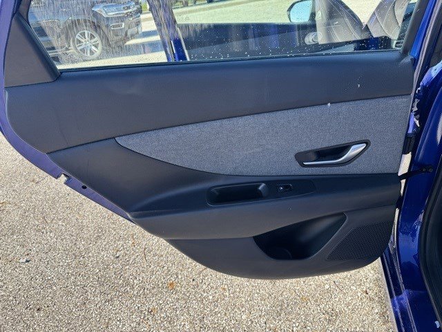 Used 2023 Hyundai Elantra Limited w/ Cargo Package image 25