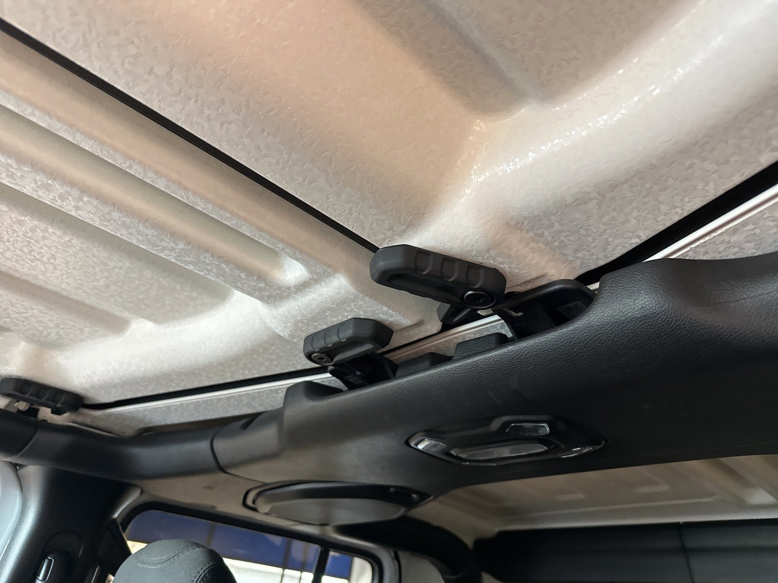 Used 2022 Jeep Gladiator Rubicon w/ Cold Weather Group image 22