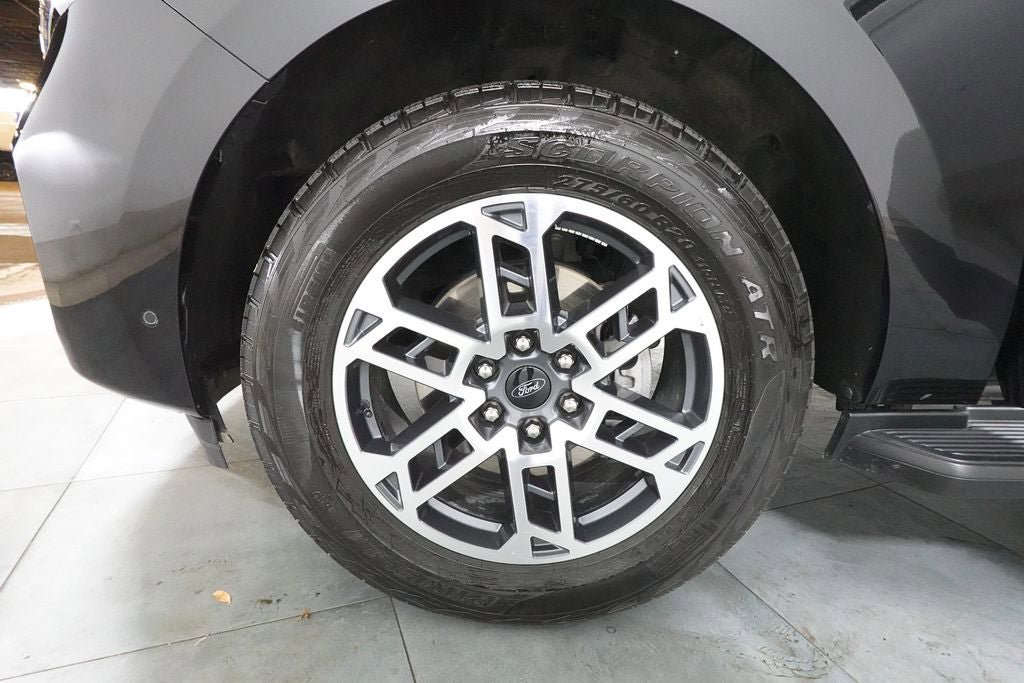 Certified 2025 Ford Expedition Active AWD/4WD image 34