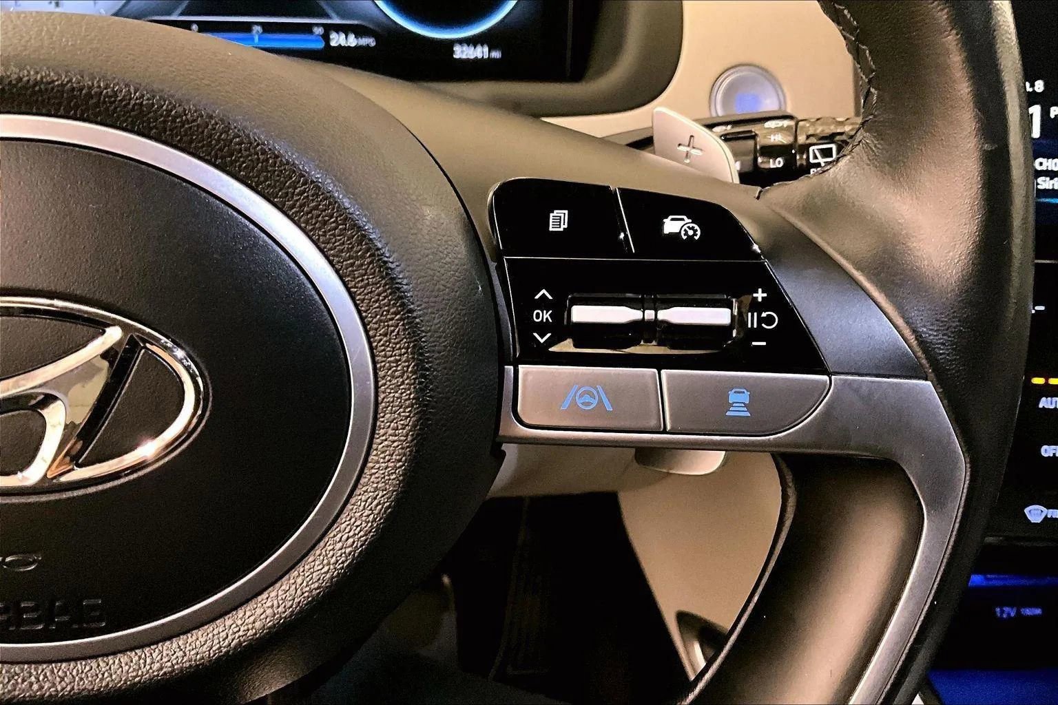 Used 2022 Hyundai Tucson Limited w/ Cargo Package image 18