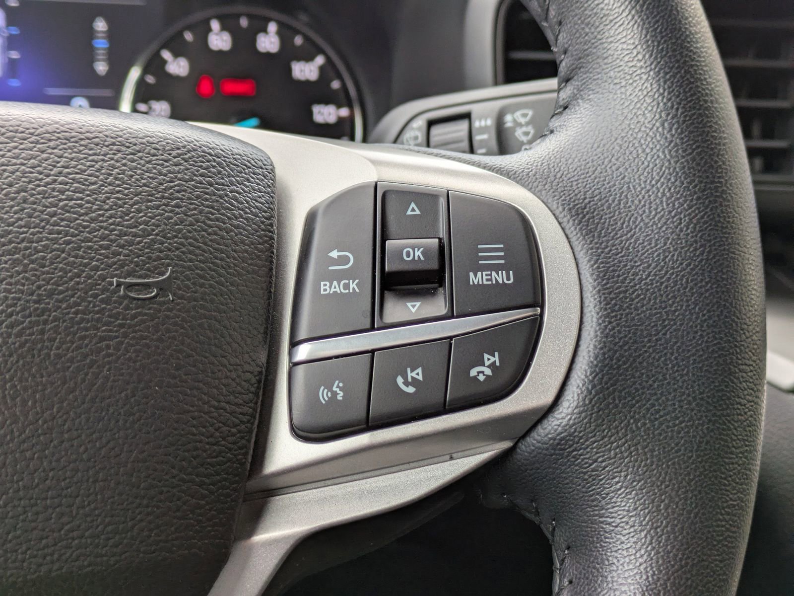 Certified 2023 Ford Explorer XLT image 29