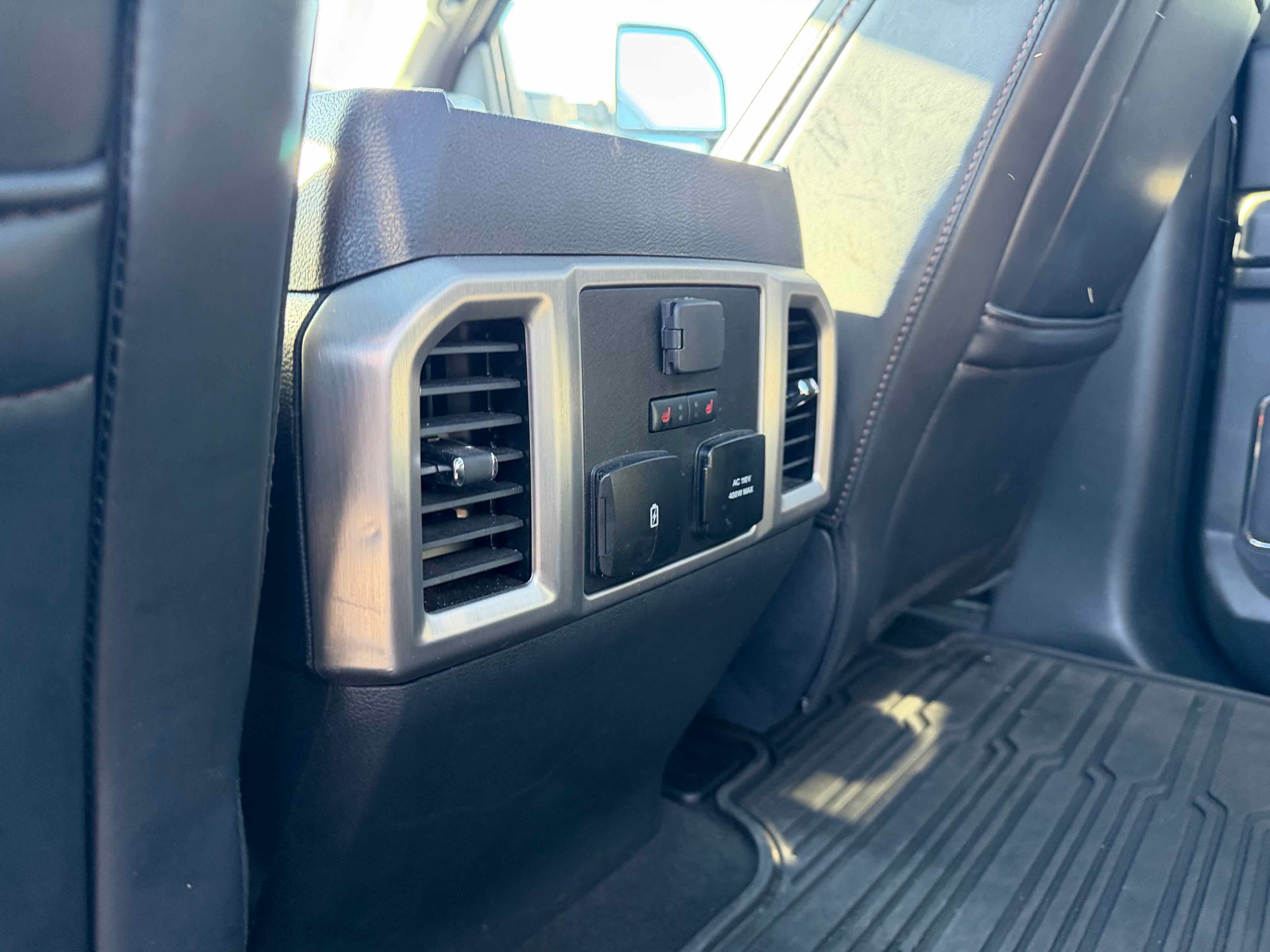 Certified 2022 Ford F350 Platinum image 29