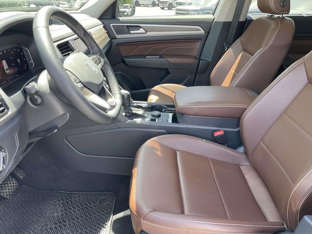 Used 2023 Volkswagen Atlas SEL AWD/4WD image 16