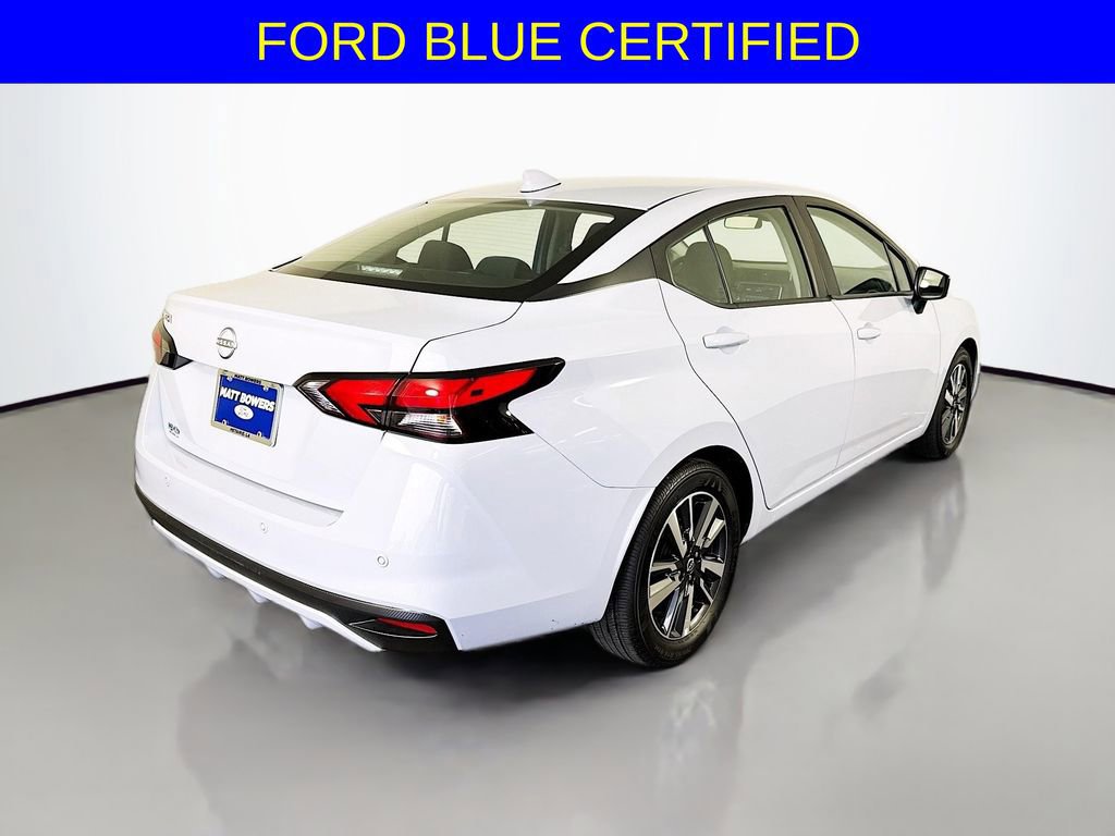 Used 2025 Nissan Versa SV image 3