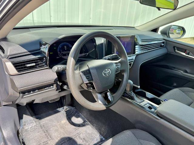 Used 2025 Toyota Camry LE FWD image 10