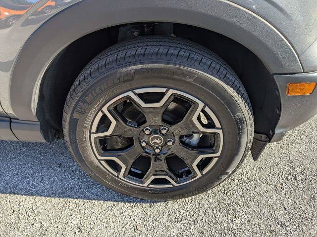 Certified 2025 Ford Bronco Sport Outer Banks w/ Outer Banks Tech Package+ AWD/4WD image 11