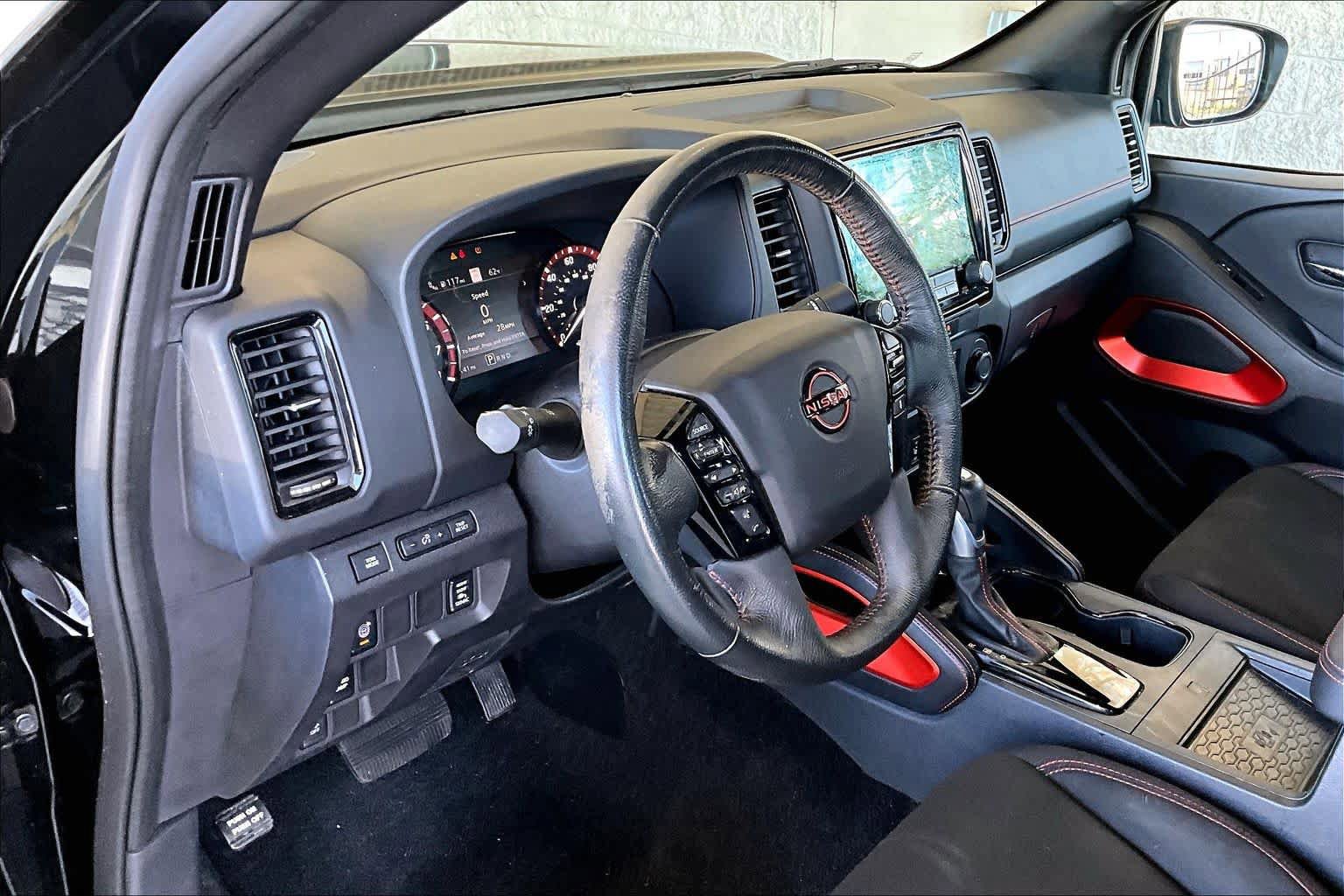 Used 2022 Nissan Frontier Pro-X RWD image 17