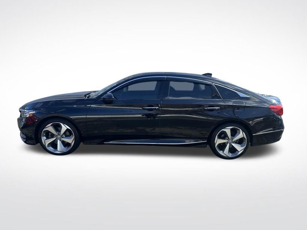 Used 2018 Honda Accord Touring image 3
