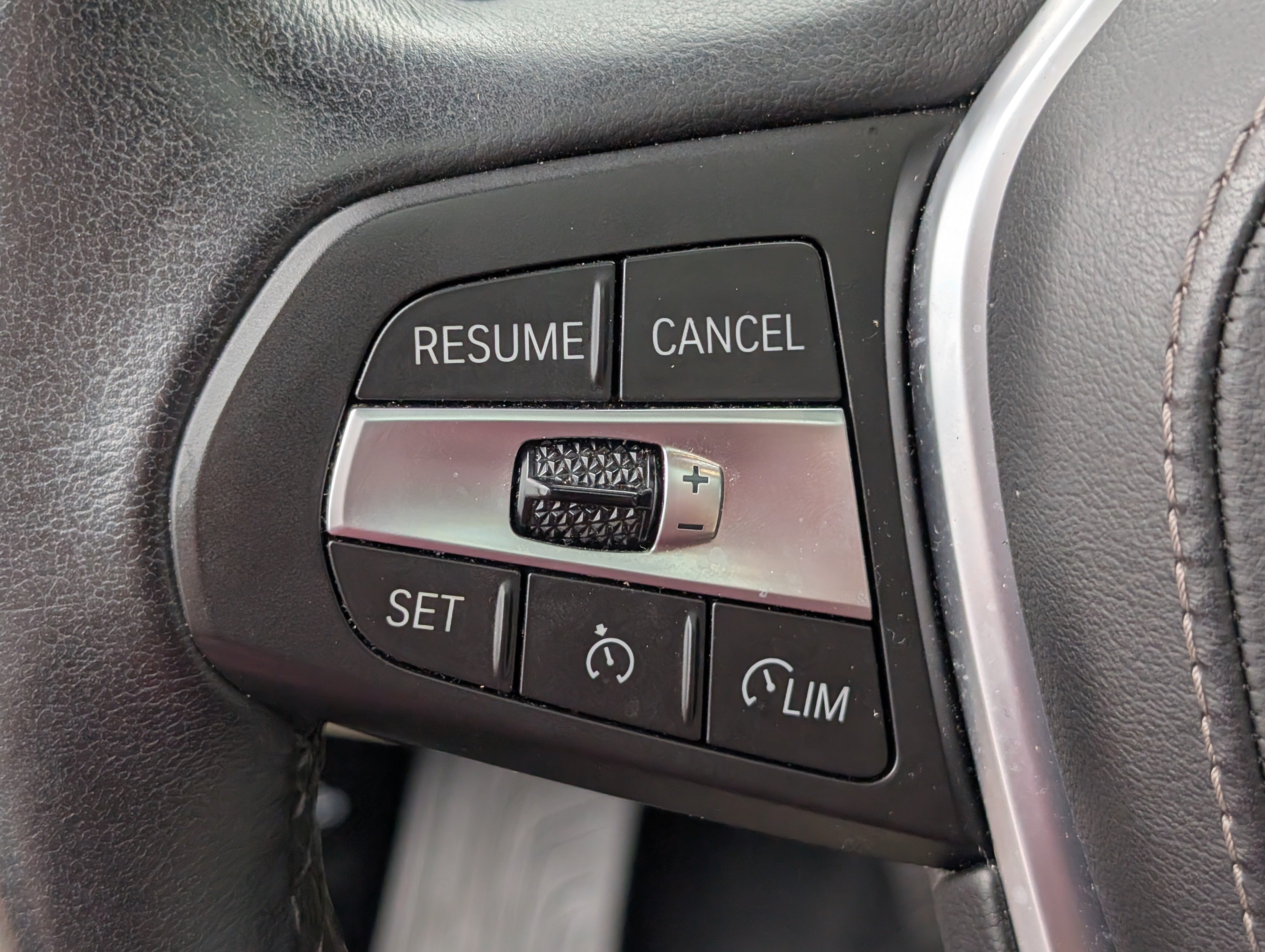 Used 2022 BMW X5 sDrive40i w/ Premium Package RWD image 20