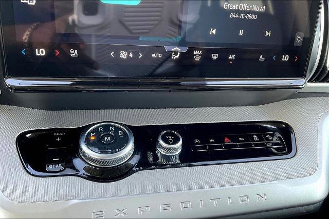 Certified 2025 Ford Expedition Active AWD/4WD image 15