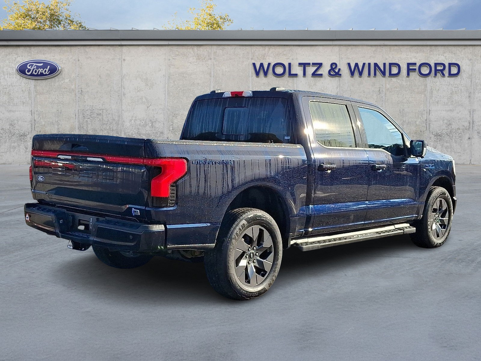 Certified 2025 Ford F150 Lightning Lariat w/ Max Trailer Tow Package AWD/4WD image 6