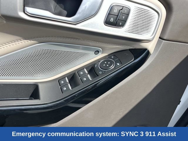 Certified 2023 Ford Explorer Platinum w/ Technology Package AWD/4WD image 35