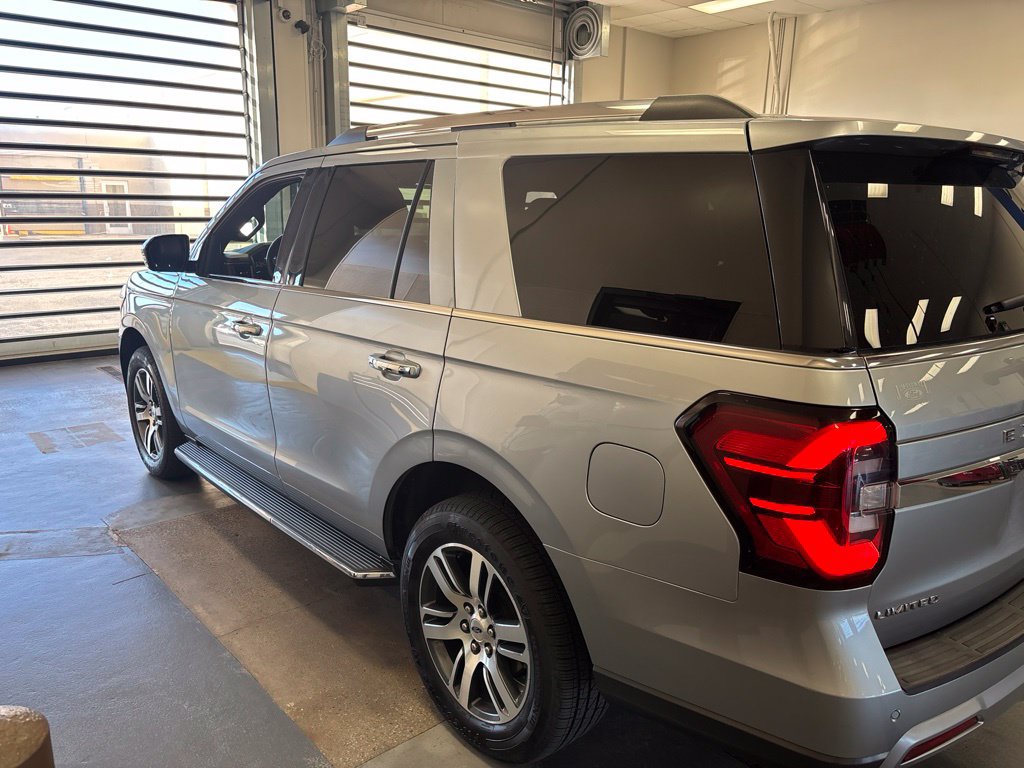 Certified 2022 Ford Expedition Limited AWD/4WD image 8