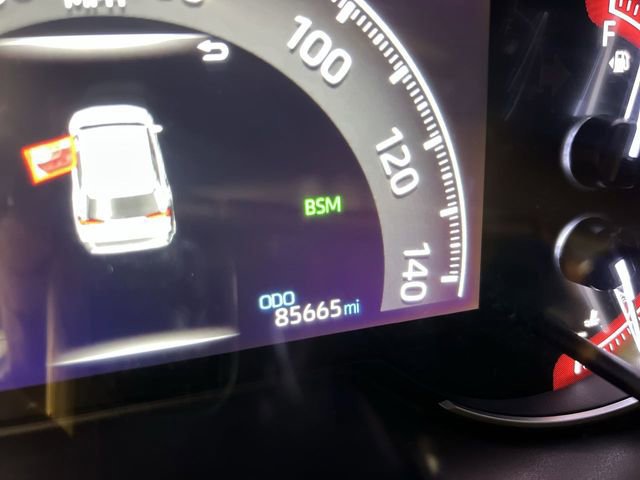 Used 2019 Toyota RAV4 Limited image 11