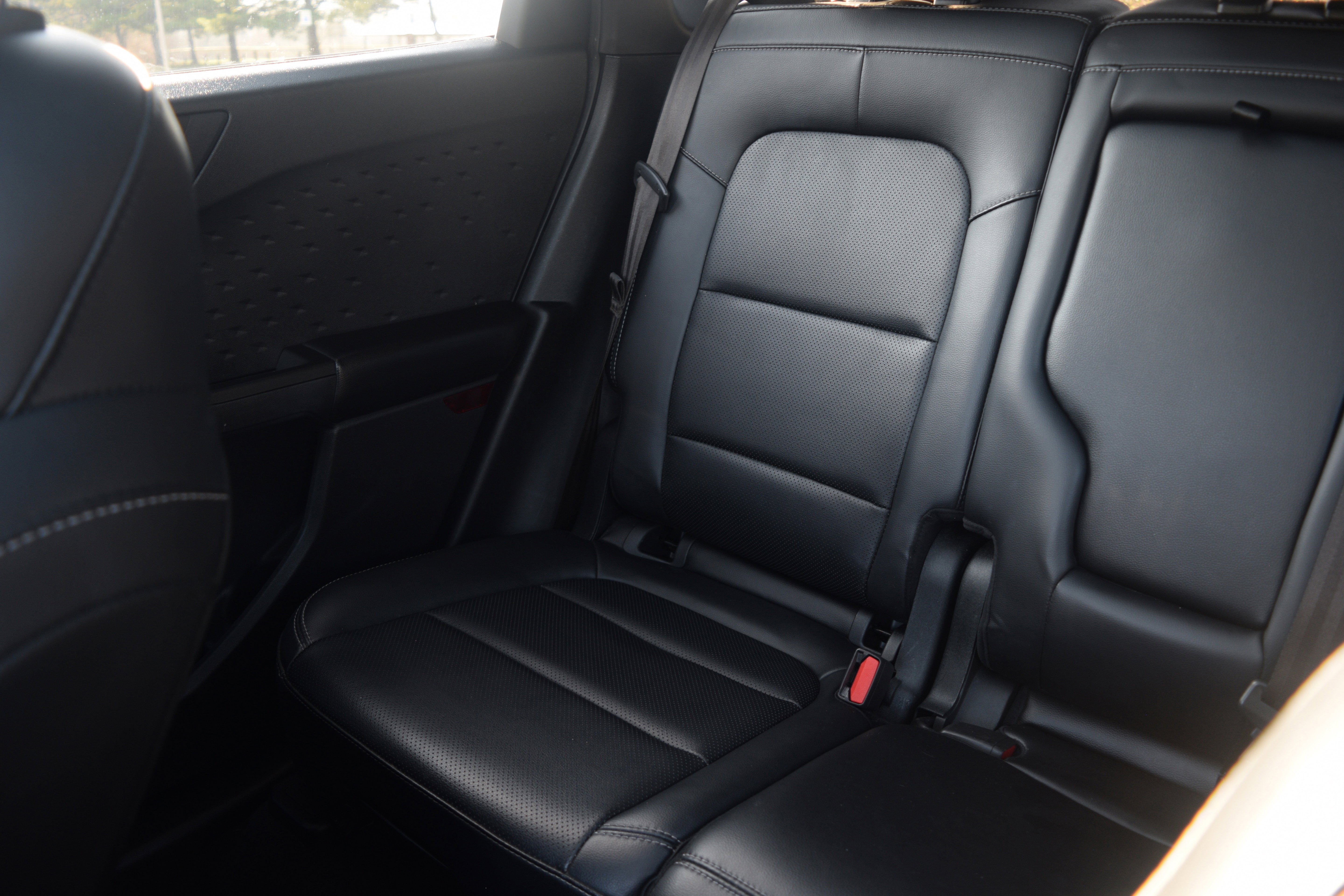 Certified 2020 Ford Escape SEL image 16