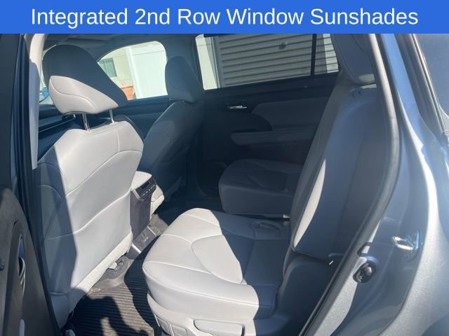 Used 2024 Toyota Highlander XLE image 7