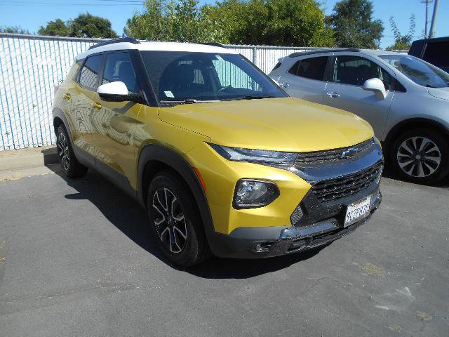 Used 2023 Chevrolet TrailBlazer ACTIV w/ Sun and Liftgate Package FWD image 1