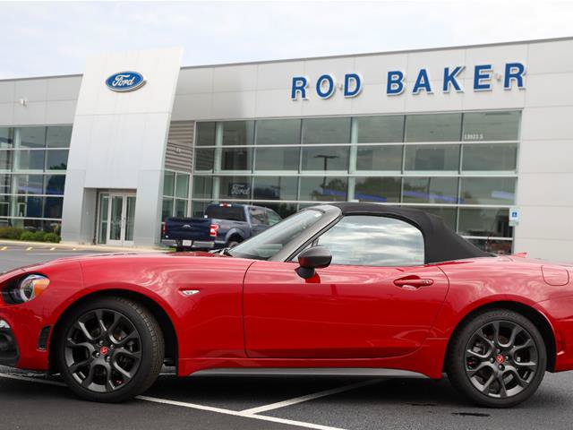 Used 2017 FIAT 124 Spider Abarth RWD image 8