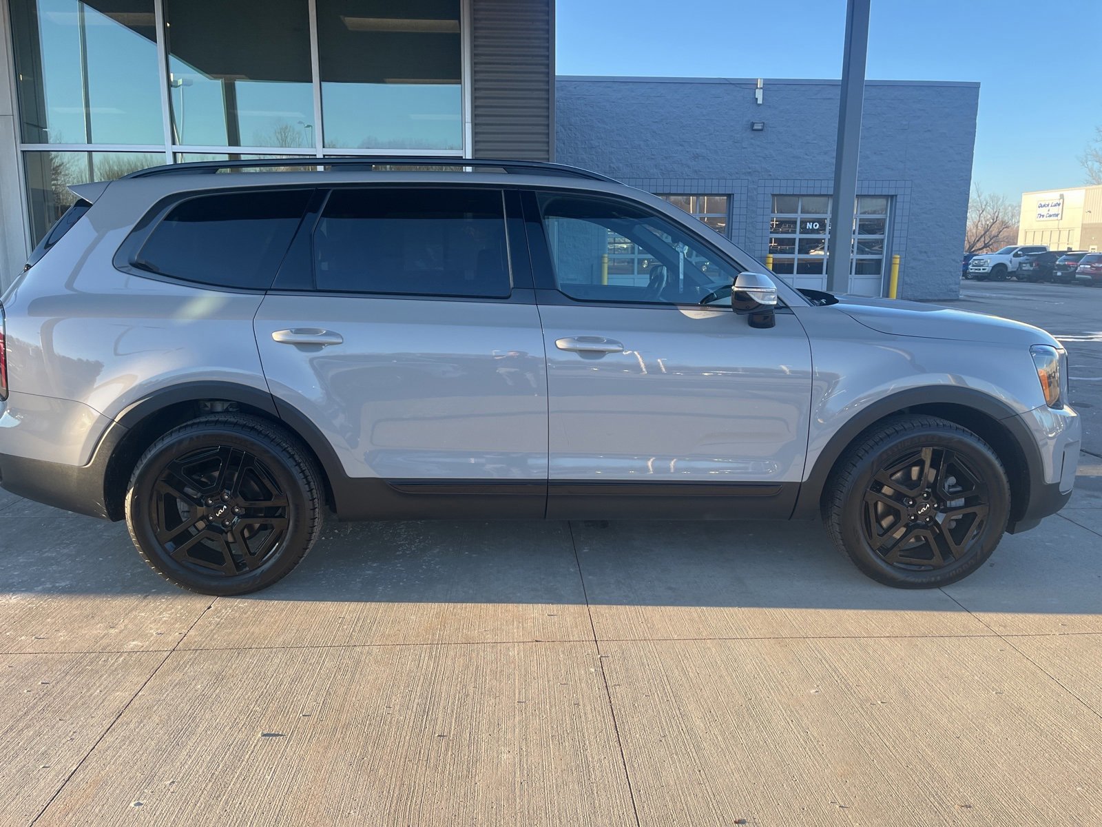 Used 2024 Kia Telluride SX X-Line image 2