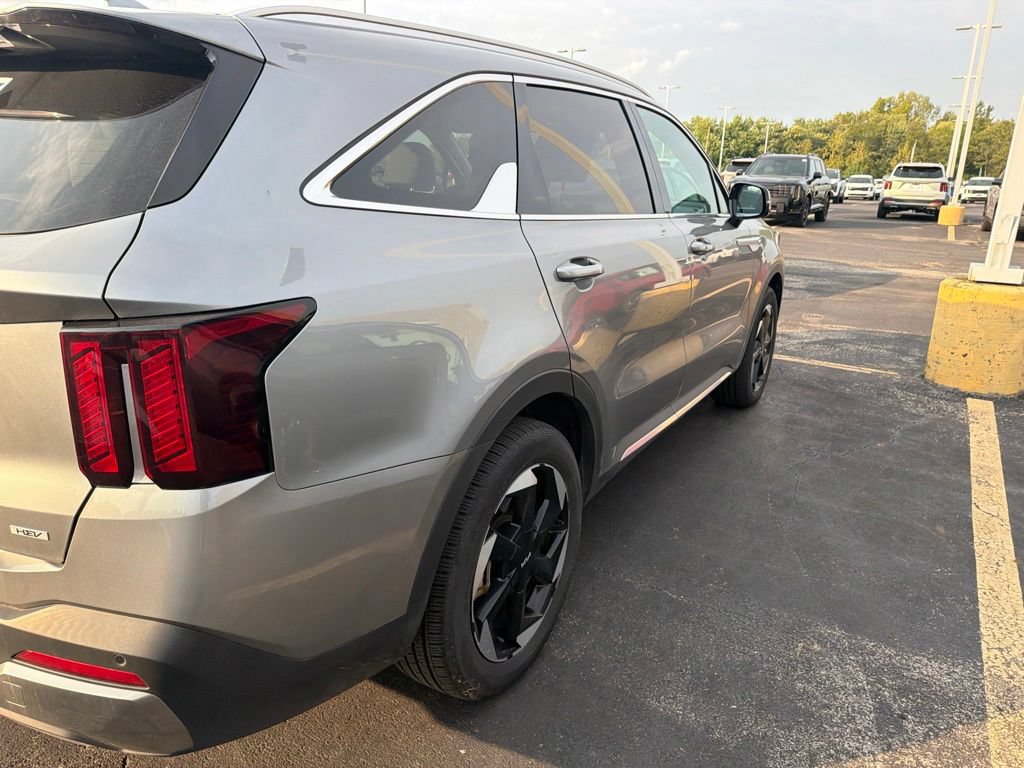 Used 2025 Kia Sorento EX AWD/4WD image 7