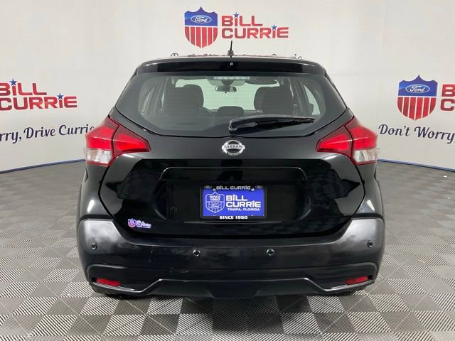 Used 2020 Nissan Kicks S image 4