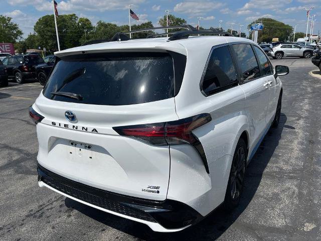 Used 2021 Toyota Sienna XSE FWD image 6