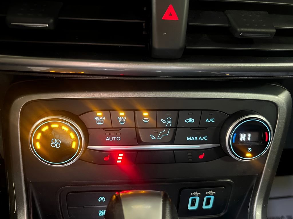 Certified 2018 Ford EcoSport SE image 29