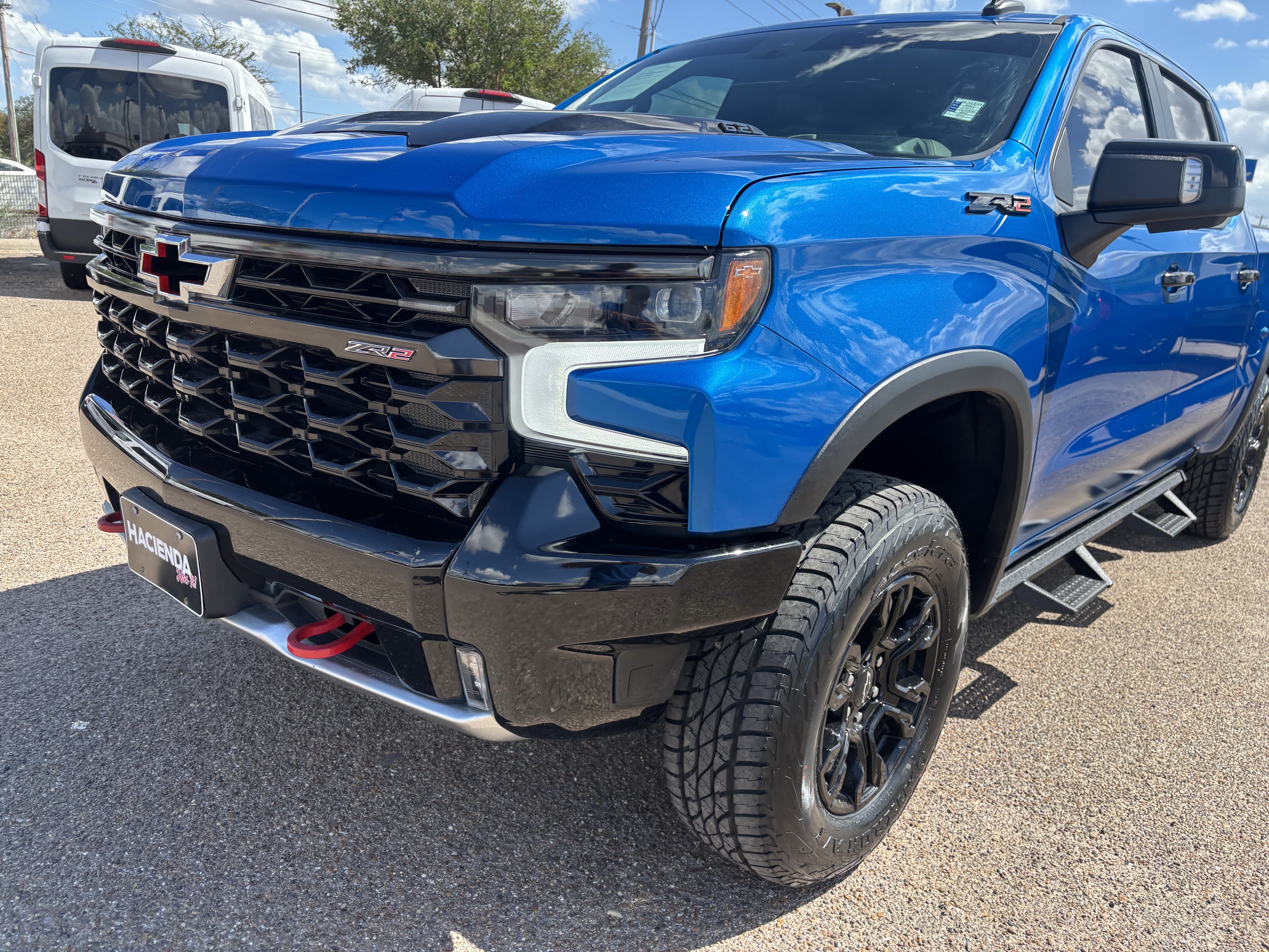 Used 2023 Chevrolet Silverado 1500 ZR2 w/ Technology Package AWD/4WD image 7