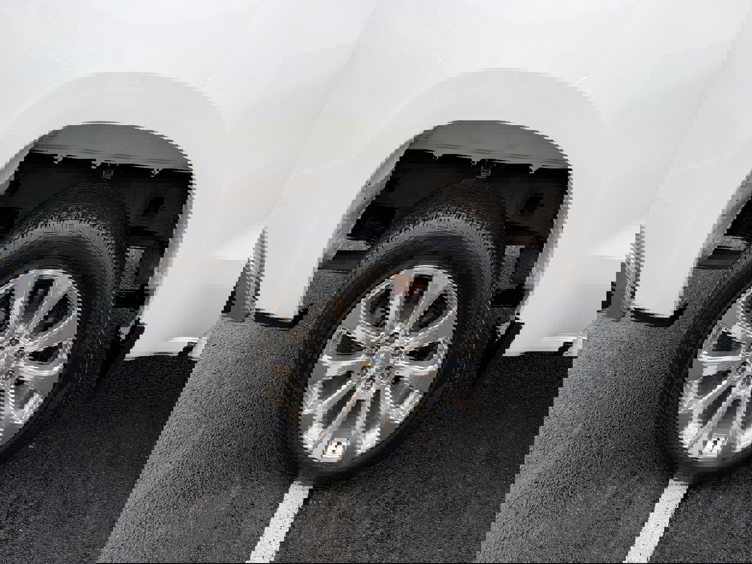 Used 2022 Chevrolet Silverado 1500 LT w/ Z71 Off-Road Package image 13