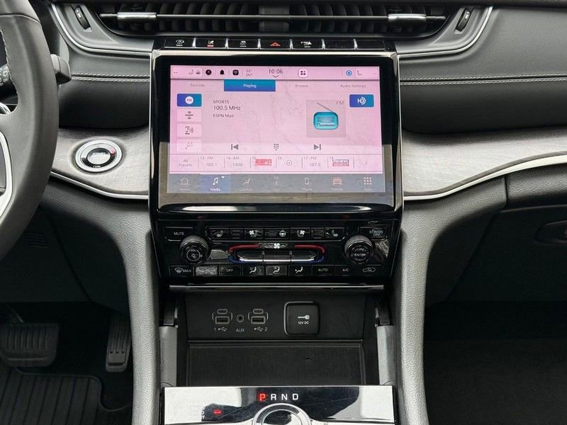 Used 2024 Jeep Grand Cherokee L Limited w/ Luxury Tech Group II image 12