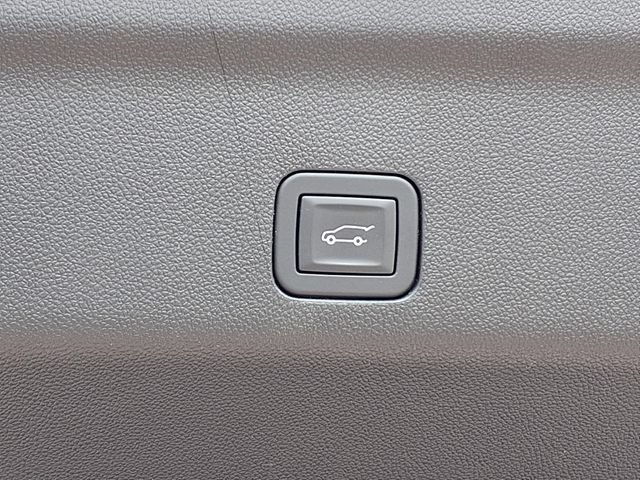 Used 2025 Chevrolet Tahoe LT w/ Comfort Package AWD/4WD image 24