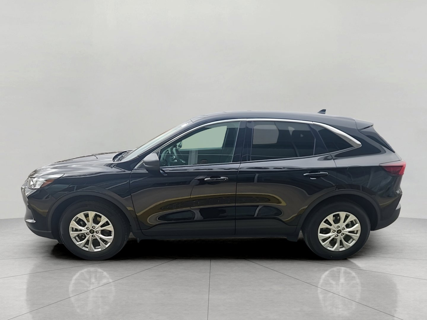 Certified 2023 Ford Escape Active w/ Cold Weather Package image 12