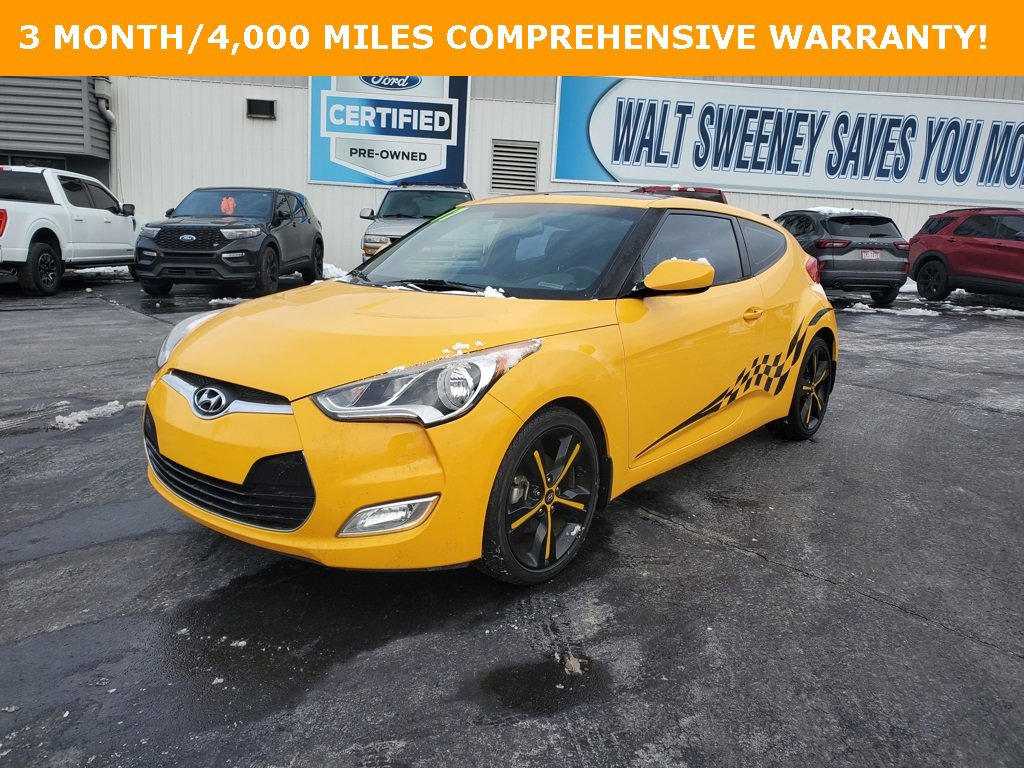 Used 2017 Hyundai Veloster Value Edition image 2