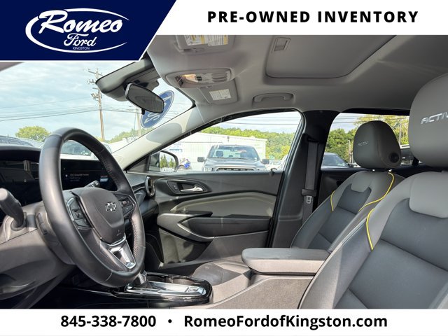 Used 2024 Chevrolet Trax ACTIV w/ Sunroof Package FWD image 11