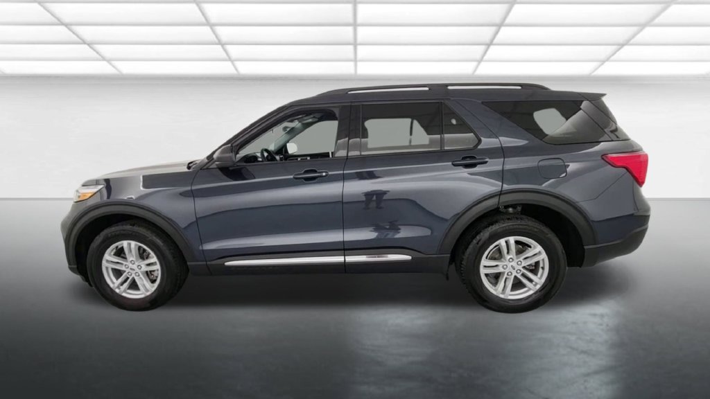 Certified 2024 Ford Explorer XLT w/ Equipment Group 202A AWD/4WD image 6