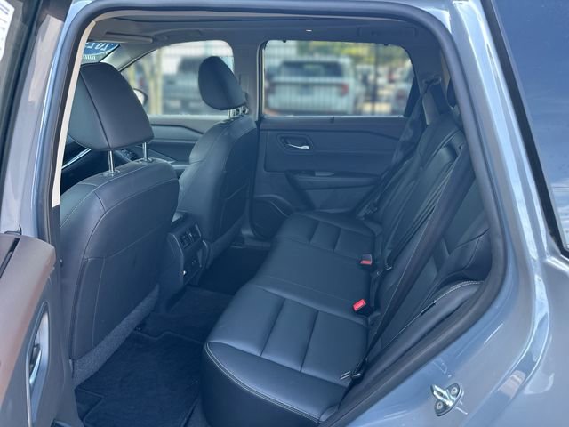 Used 2023 Nissan Rogue SL w/ SL Premium Package image 24