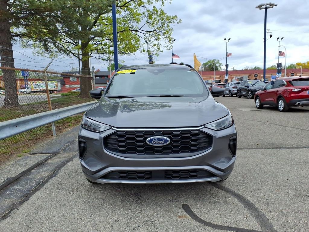 Certified 2024 Ford Escape ST-Line w/ Tech Pack #1 AWD/4WD image 3