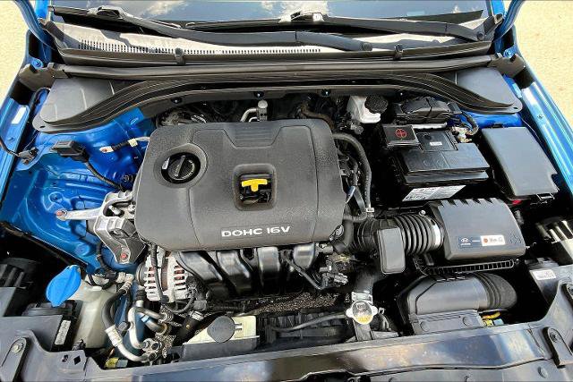 Used 2017 Hyundai Elantra SE image 30