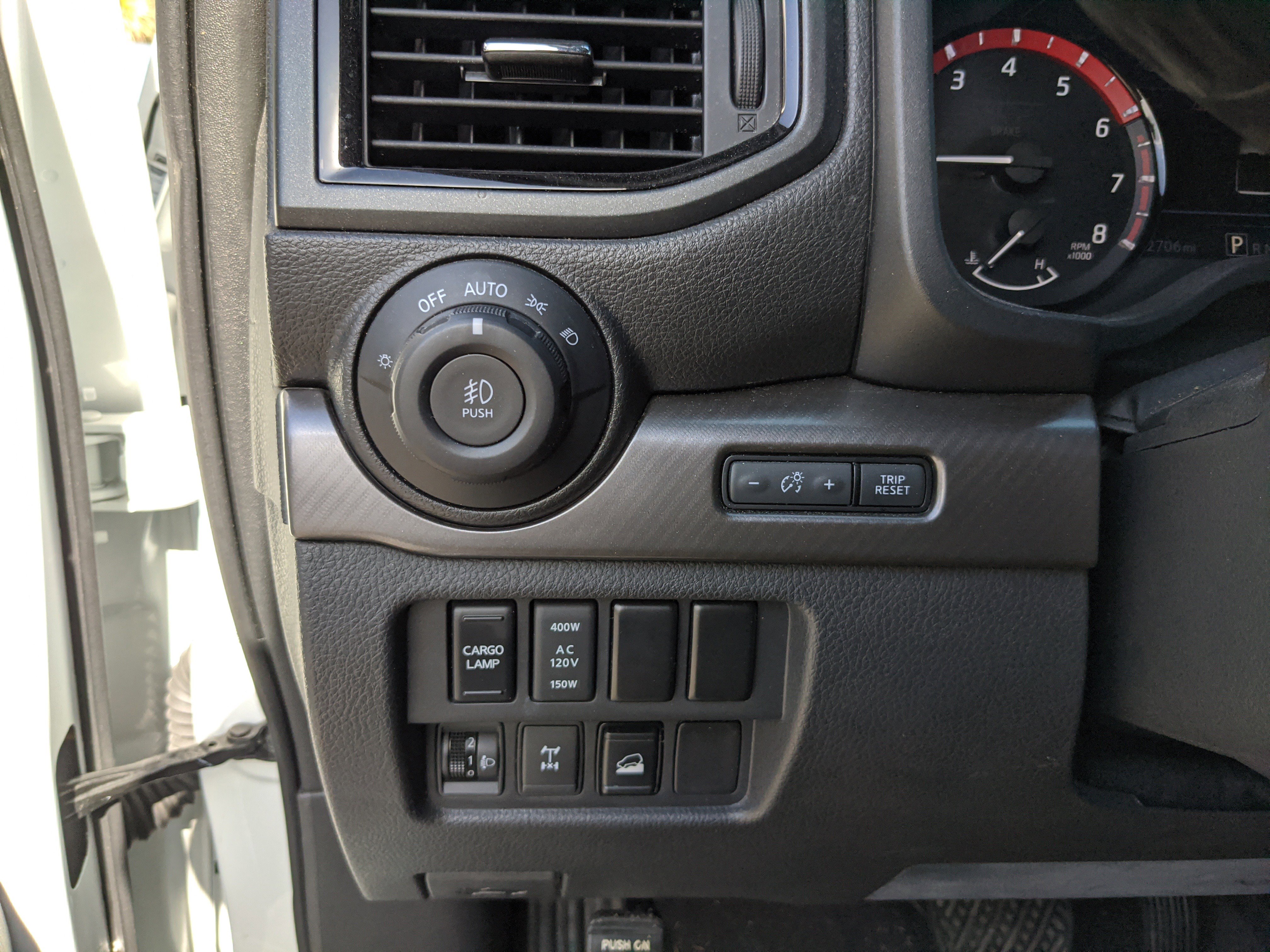 Used 2021 Nissan Titan PRO-4X w/ Pro-4x Convenience Package image 25