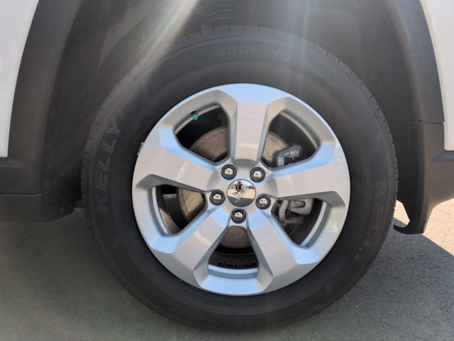 Used 2020 Jeep Compass Latitude w/ Cold Weather Group AWD/4WD image 13