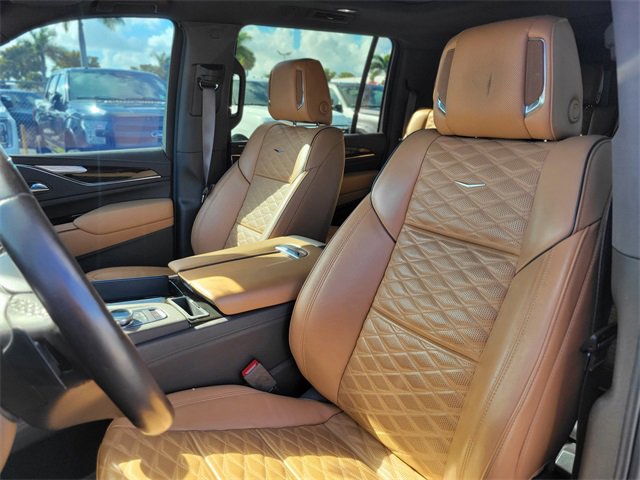 Used 2023 Cadillac Escalade ESV Premium Luxury w/ Performance Package image 20