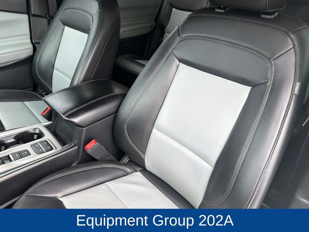 Certified 2023 Ford Explorer XLT w/ Equipment Group 202A RWD image 21