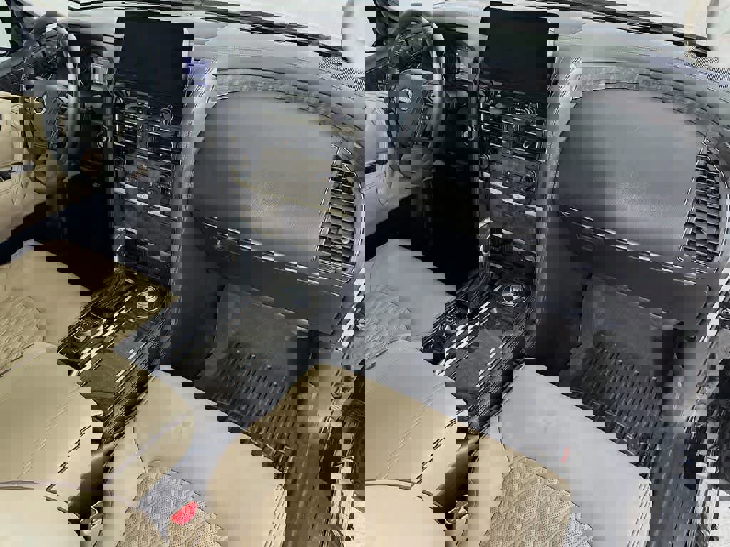 Used 2022 Nissan Armada Platinum image 36