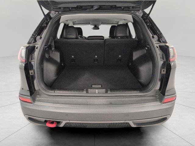 Used 2021 Jeep Cherokee Trailhawk AWD/4WD image 16